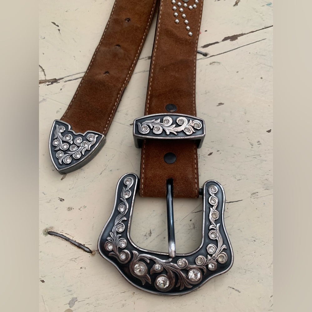 Justin. Size 36 western bling belt
